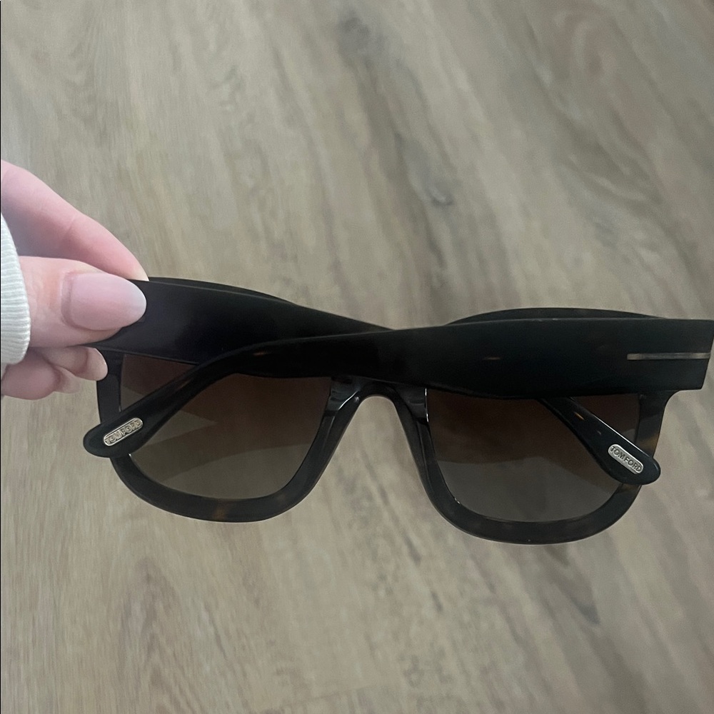 Tom Ford Black and Brown Sunglasses NO CASE